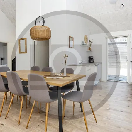 4 Bedroom Amazing In *