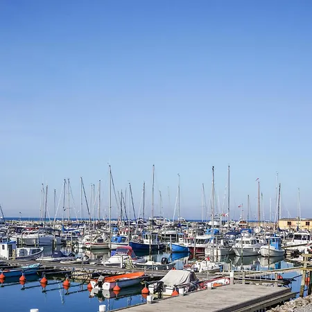 Hébergement de vacances 4 Bedroom Amazing In