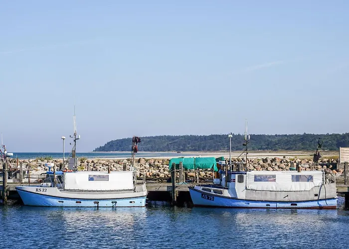 4 Bedroom Amazing In Hébergement de vacances *